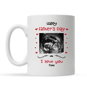 Geschenk zum Vatertag | Tasse für Papa individuell gestalten | An diesem Vatertag kuschel ich mich in Mamas Bauch